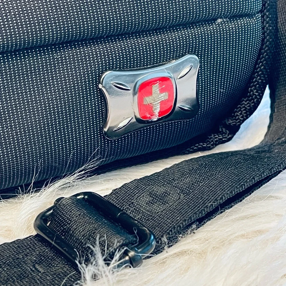 Swiss Gear Unisex Padded Black Laptop Case